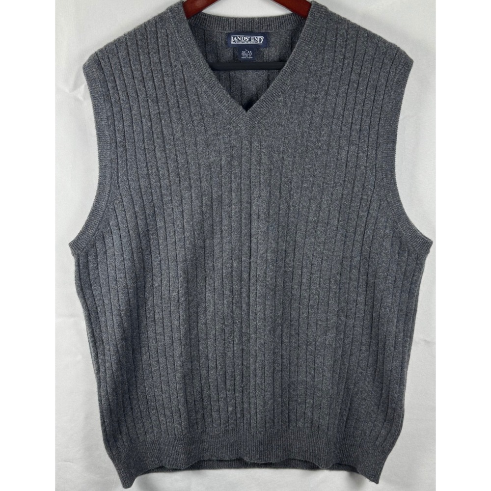 Lands End Mens Gray Ribbed Knit V-Neck Sweater Vest Size L 42-44 85445